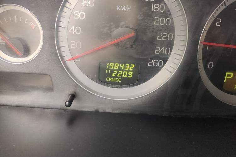 Used Volvo XC90 2011 2.5T Nordic Executive Edition Odometer Close Up