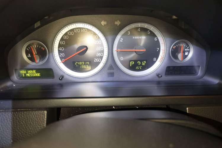 Used Volvo XC90 2011 2.5T Nordic Executive Edition Odometer Close Up