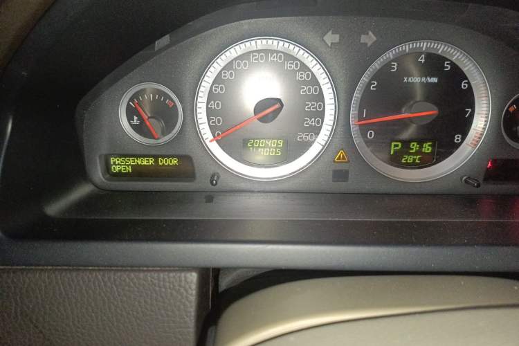 Used Volvo XC90 2011 2.5T Nordic Luxury Edition Odometer Close Up