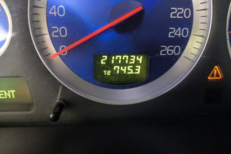 Used Volvo XC90 2011 2.5T Nordic Luxury Edition Odometer Close Up