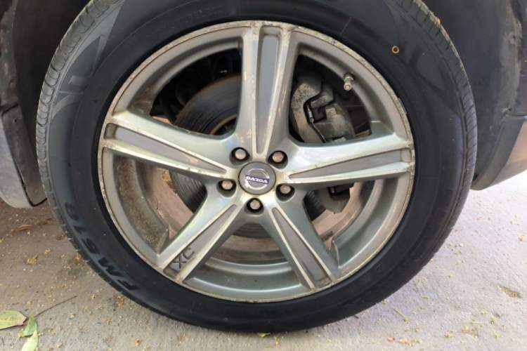 Used Volvo XC90 2011 2.5T Nordic Luxury Edition Right Front Wheel Hub
