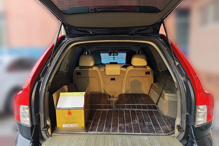 Used Volvo XC90 2011 2.5T AWD Trunk
