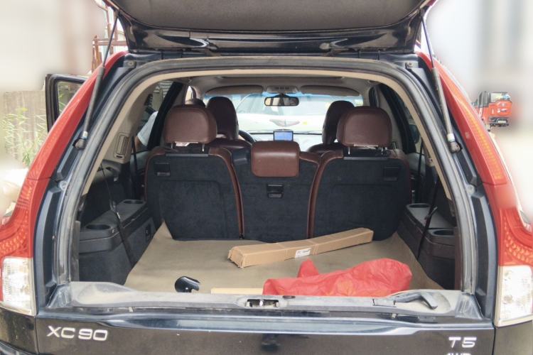 Used Volvo XC90 2011 2.5T R-Design Trunk