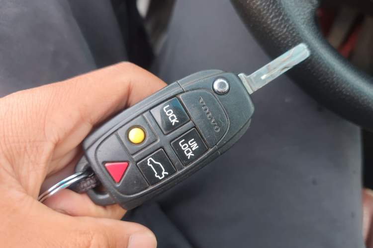 Used Volvo XC90  Vehicle Key