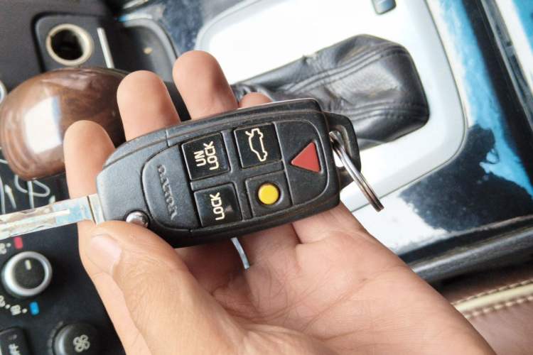 Used Volvo XC90 2011 2.5T R-Design Vehicle Key