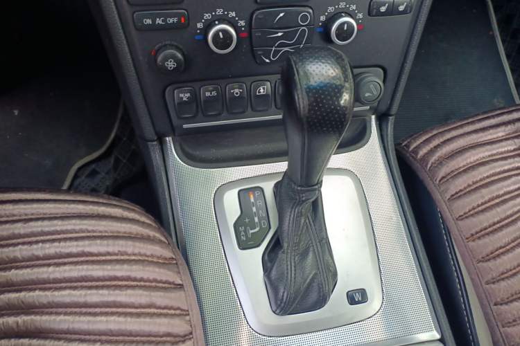 Used Volvo XC90 2011 2.5T Nordic-style Sport Edition Gear Lever