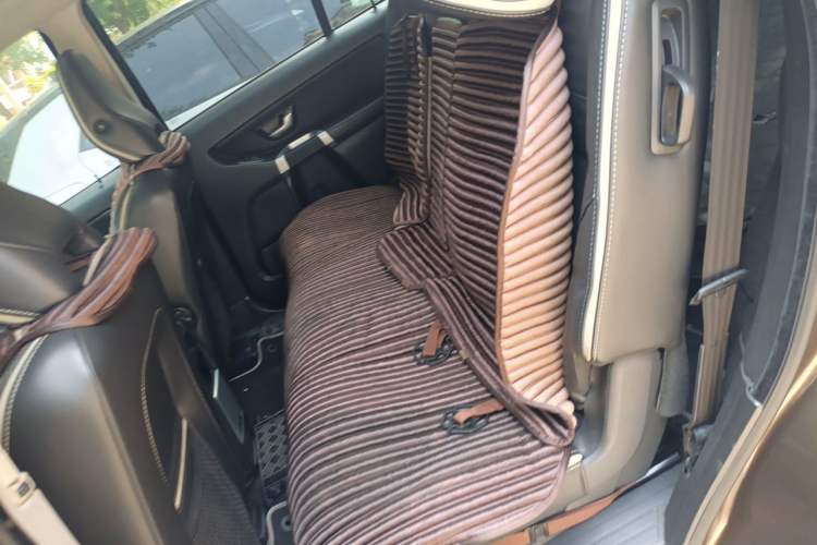 Used Volvo XC90 2011 2.5T Nordic-style Sport Edition Left Rear Seat