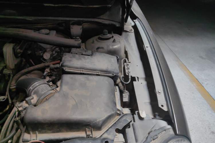 Used Volvo XC90 2011 2.5T Nordic Luxury Edition Engine Bay Left