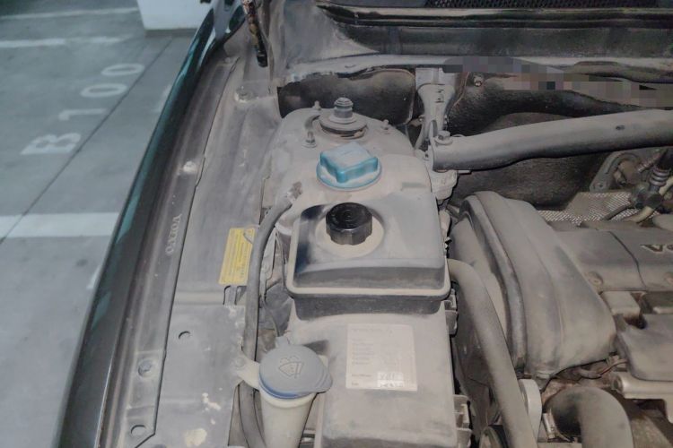 Used Volvo XC90 2011 2.5T Nordic Luxury Edition Engine Bay Right