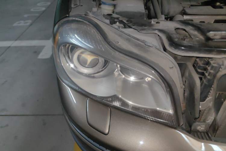 Used Volvo XC90 2011 2.5T Nordic Luxury Edition Right Front Headlight