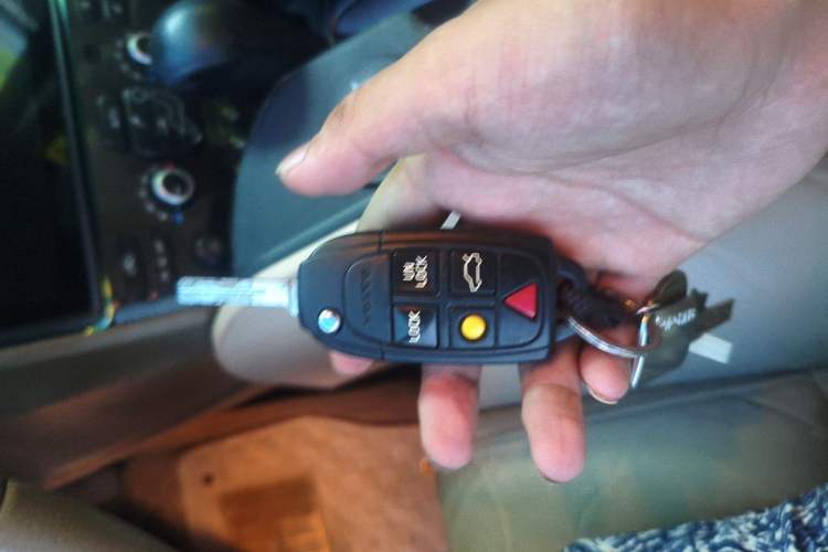 Used Volvo XC90 2011 2.5T AWD Vehicle Key