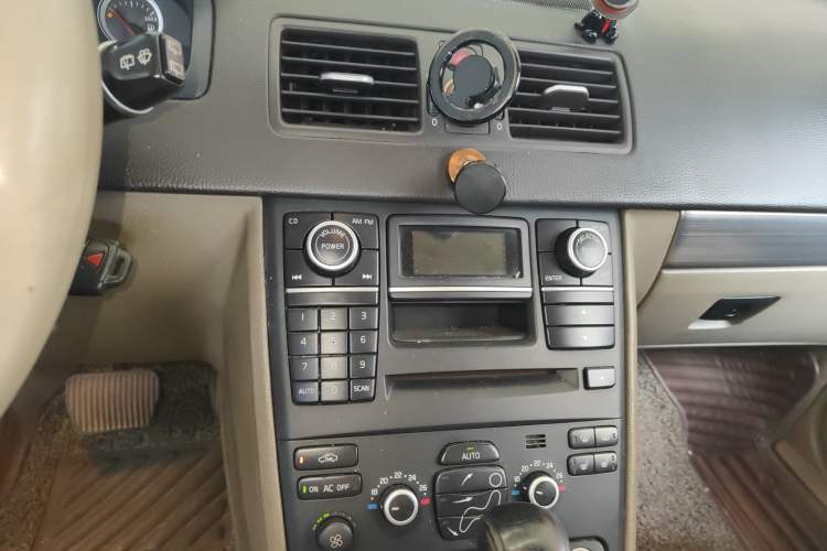 Used Volvo XC90 2011 2.5T Nordic Luxury Edition Audio And AC Panel