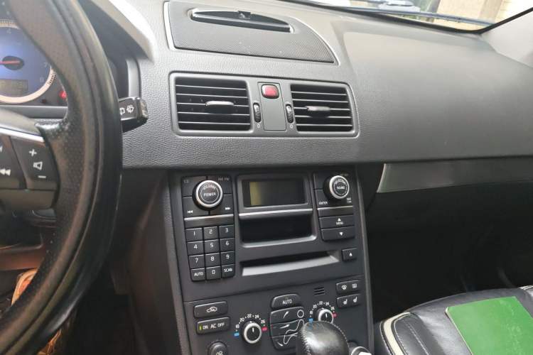 Used Volvo XC90 2011 2.5T R-Design Audio And AC Panel