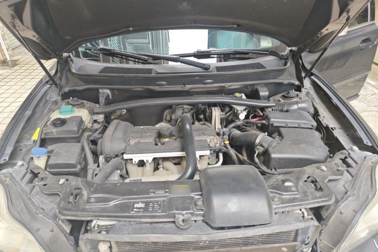 Used Volvo XC90 2011 2.5T R-Design Engine Bay
