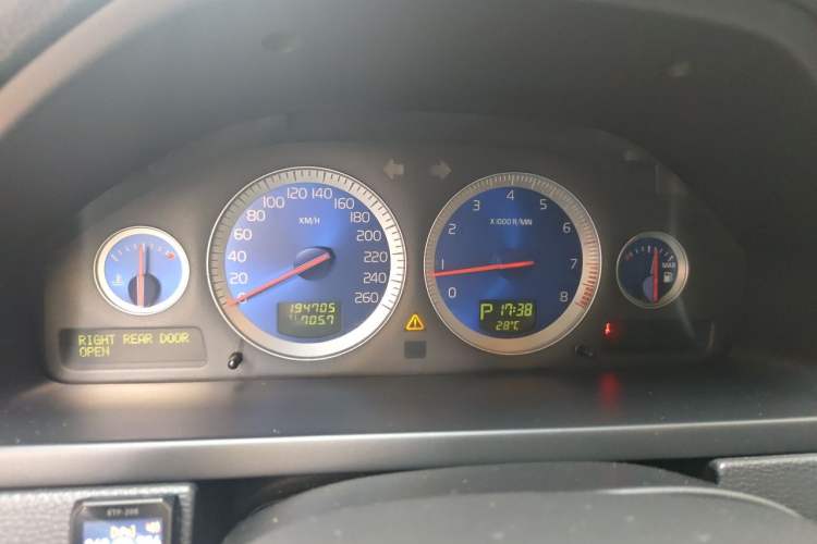 Used Volvo XC90 2011 2.5T R-Design Instrument Cluster
