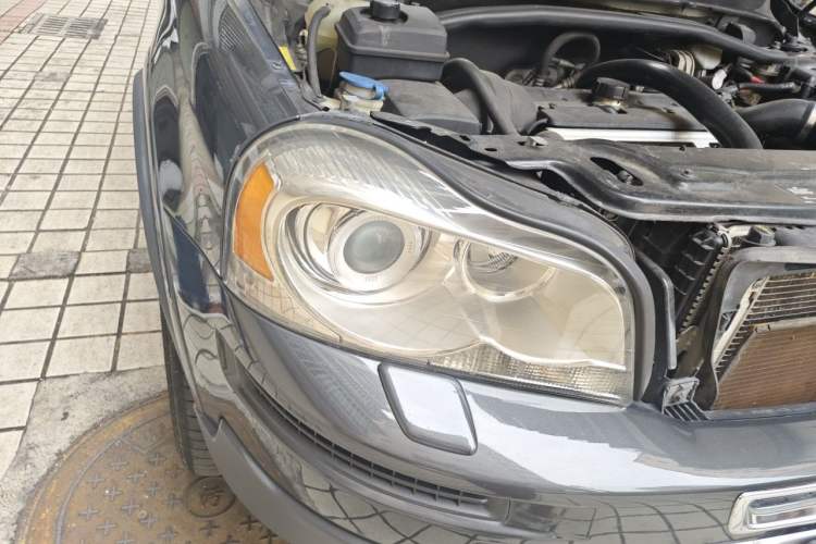 Used Volvo XC90 2011 2.5T R-Design Right Front Headlight