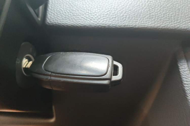 Used Volvo XC90 2011 2.5T R-Design Vehicle Key