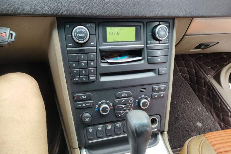 Used Volvo XC90 2012 2.5T Nordic Luxury Edition Audio And AC Panel