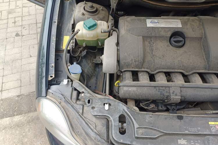 Used Volvo XC90 2012 3.2 Nordic Style Sport Edition Engine Bay Right