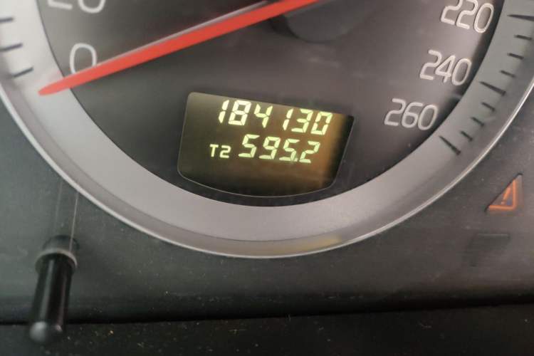 Used Volvo XC90 2012 2.5T Nordic Luxury Edition Odometer Close Up