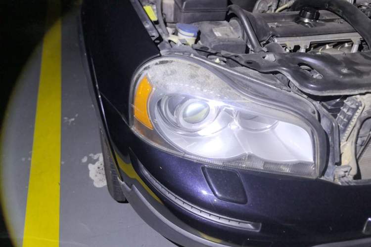 Used Volvo XC90 2012 2.5T Nordic Luxury Edition Right Front Headlight