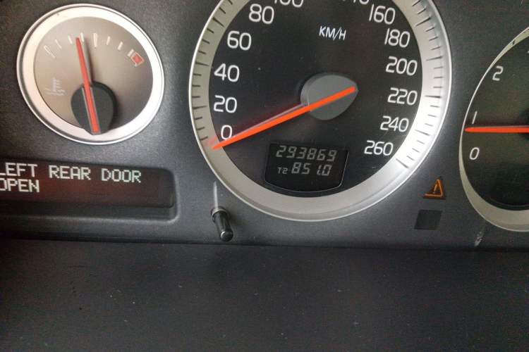 Used Volvo XC90 2012 Revised Version 2.5T Luxury Edition Odometer Close Up
