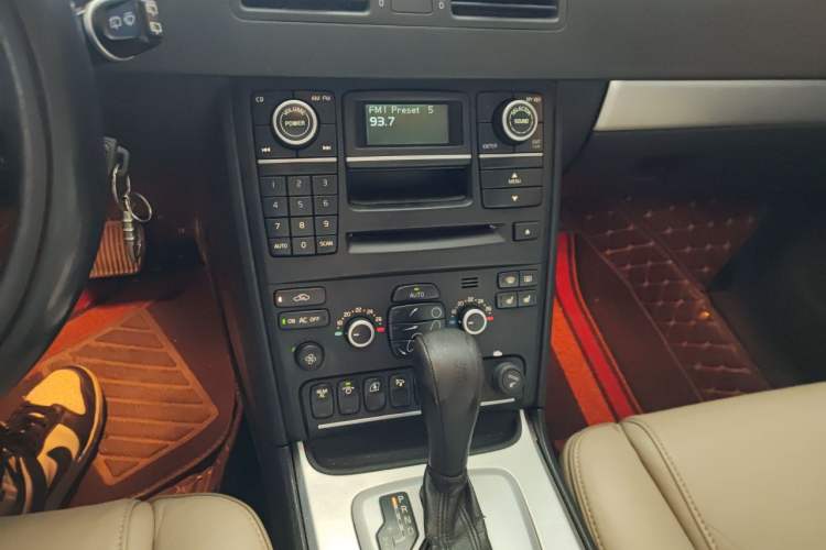 Used Volvo XC90 2012 2.5T Nordic Luxury Edition Audio And AC Panel