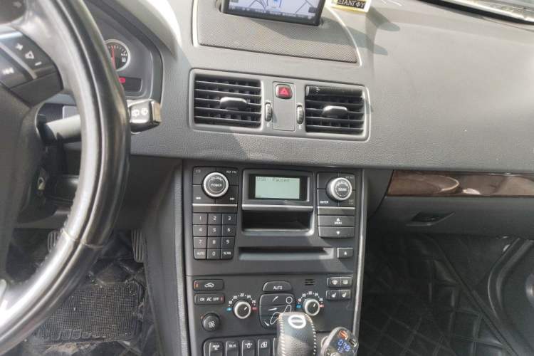 Used Volvo XC90 2012 Revised Version 2.5T Executive Edition Audio And AC Panel