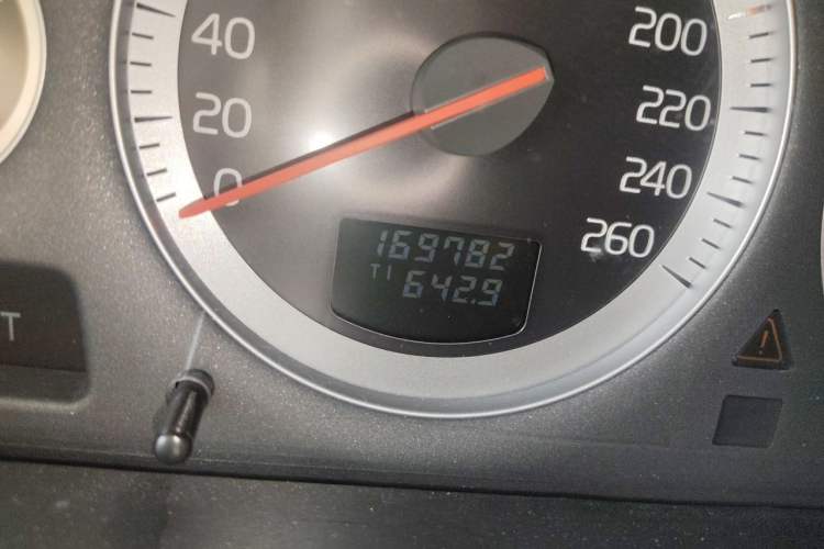Used Volvo XC90 2012 Revised Version 2.5T Executive Edition Odometer Close Up