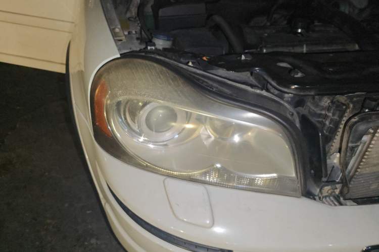 Used Volvo XC90 2012 Revised Version 2.5T Executive Edition Right Front Headlight