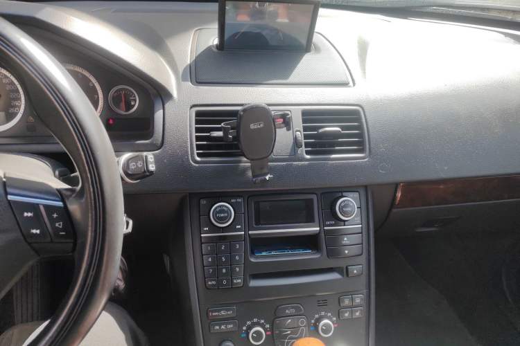 Used Volvo XC90 2013 2.5T T5 Executive Upgrade Edition Audio And AC Panel
