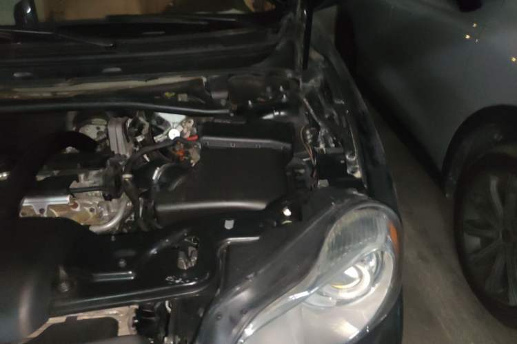Used Volvo XC90 2013 2.5T T5 Luxury Edition Engine Bay Left