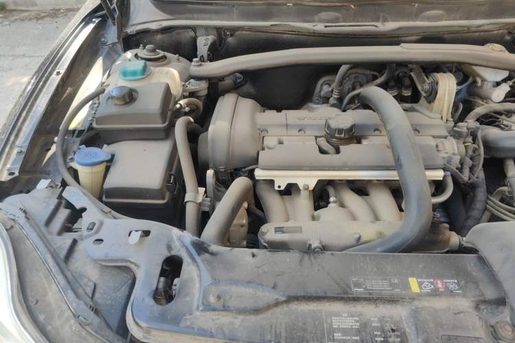 Used Volvo XC90 2013 2.5T T5 Luxury Upgrade Edition Engine Bay Right