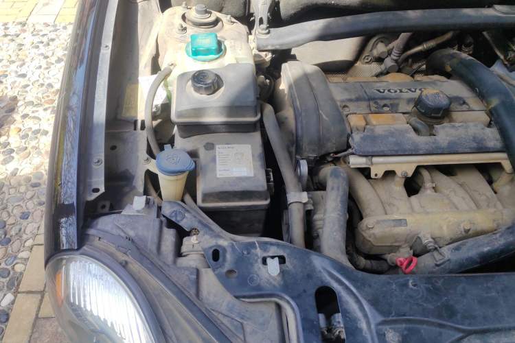 Used Volvo XC90 2013 2.5T T5 Executive Upgrade Edition Engine Bay Right