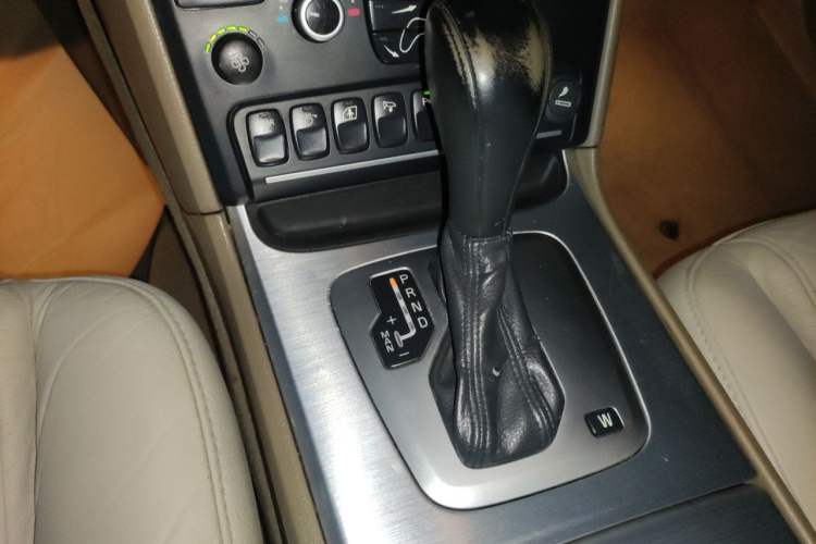 Used Volvo XC90 2013 2.5T T5 Luxury Edition Gear Lever