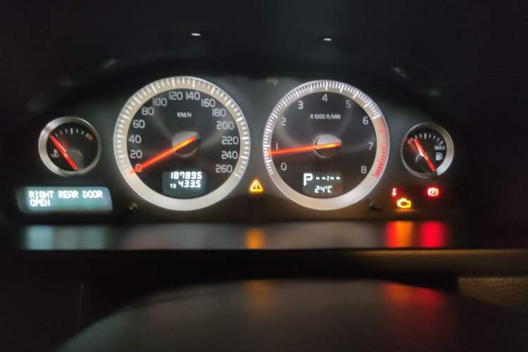 Used Volvo XC90 2013 2.5T T5 Luxury Edition Instrument Cluster