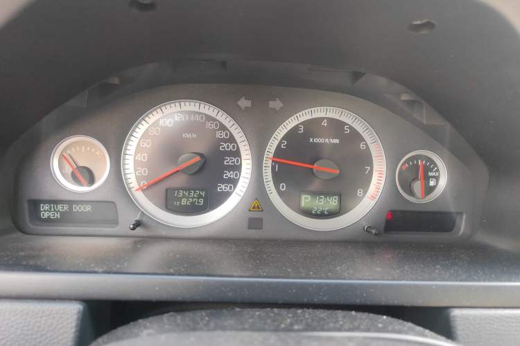 Used Volvo XC90 2013 2.5T T5 Executive Upgrade Edition Instrument Cluster