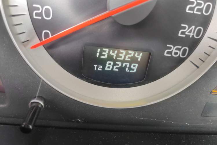 Used Volvo XC90 2013 2.5T T5 Executive Upgrade Edition Odometer Close Up