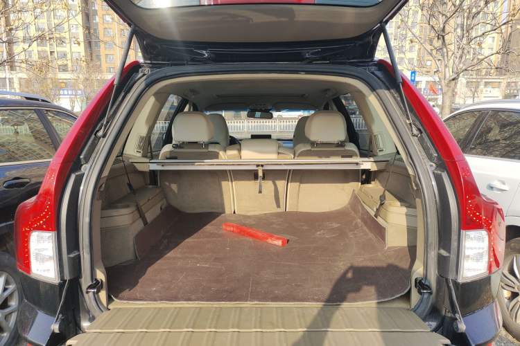 Used Volvo XC90 2013 2.5T T5 Luxury Upgrade Edition Trunk