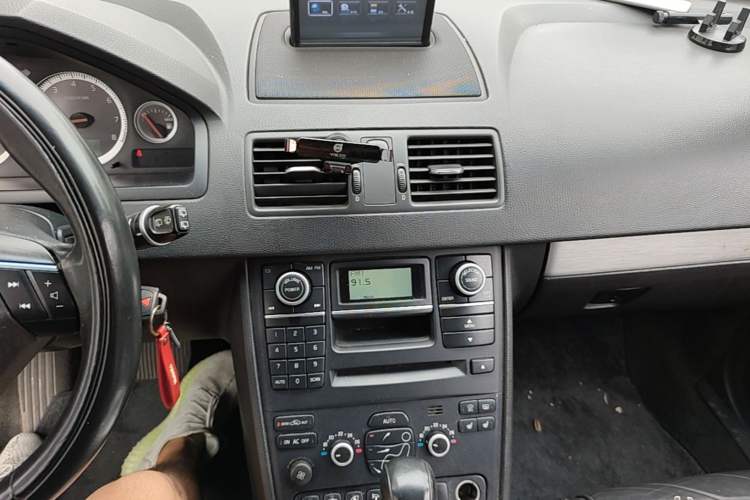 Used Volvo XC90 2013 2.5T T5 Luxury Edition Audio And AC Panel