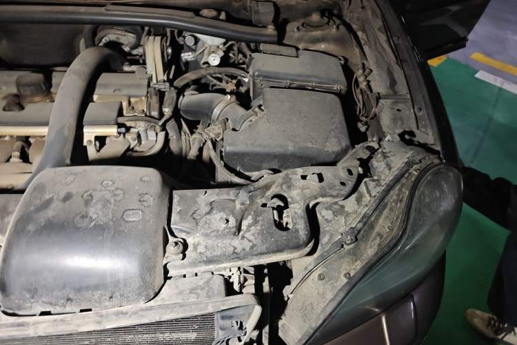Used Volvo XC90 2013 2.5T T5 Luxury Upgrade Edition Engine Bay Left