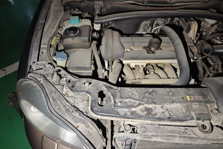 Used Volvo XC90 2013 2.5T T5 Luxury Upgrade Edition Engine Bay Right