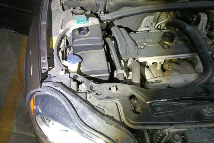 Used Volvo XC90 2013 2.5T T5 Luxury Upgrade Edition Engine Bay Right