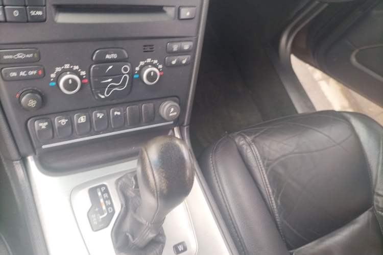 Used Volvo XC90 2013 2.5T T5 Luxury Edition Gear Lever