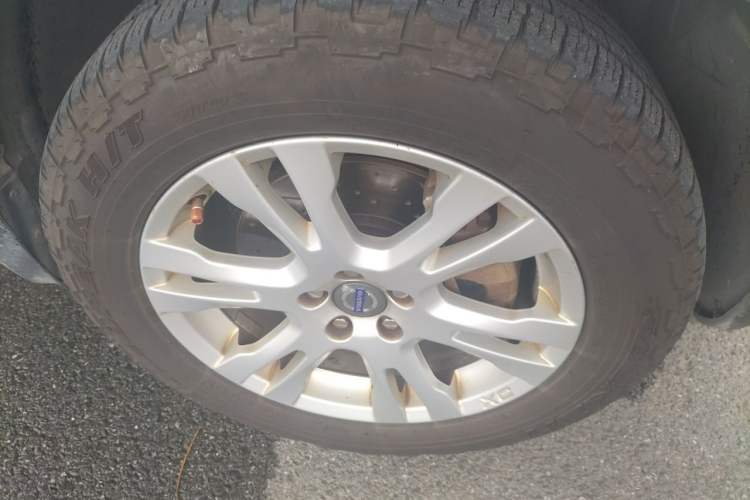 Used Volvo XC90 2013 2.5T T5 Luxury Edition Right Front Wheel Hub