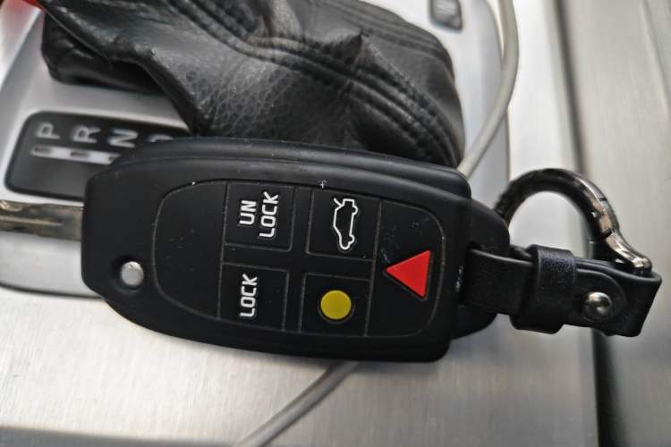 Used Volvo XC90 2013 2.5T T5 Luxury Upgrade Edition Vehicle Key