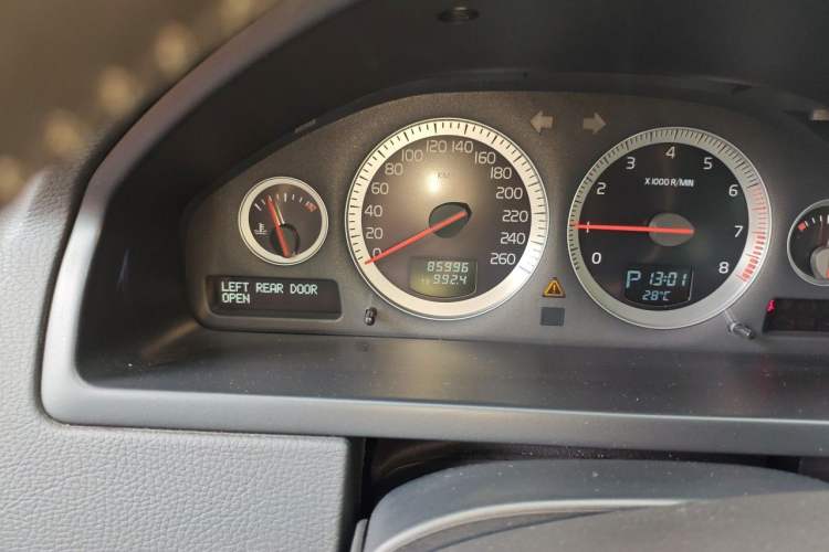 Used Volvo XC90 2013 2.5T T5 Luxury Edition Odometer Close Up
