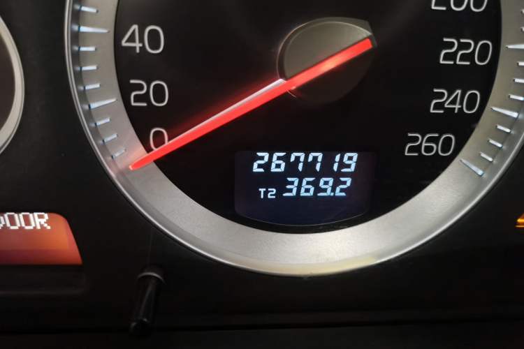 Used Volvo XC90 2013 2.5T T5 Luxury Upgrade Edition Odometer Close Up
