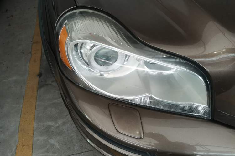 Used Volvo XC90 2013 2.5T T5 Luxury Upgrade Edition Right Front Headlight