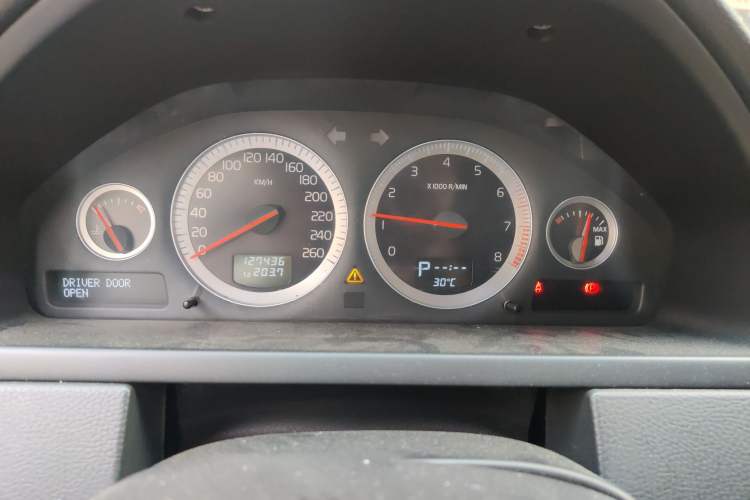 Used Volvo XC90 2013 2.5T T5 Executive Upgrade Edition Instrument Cluster
